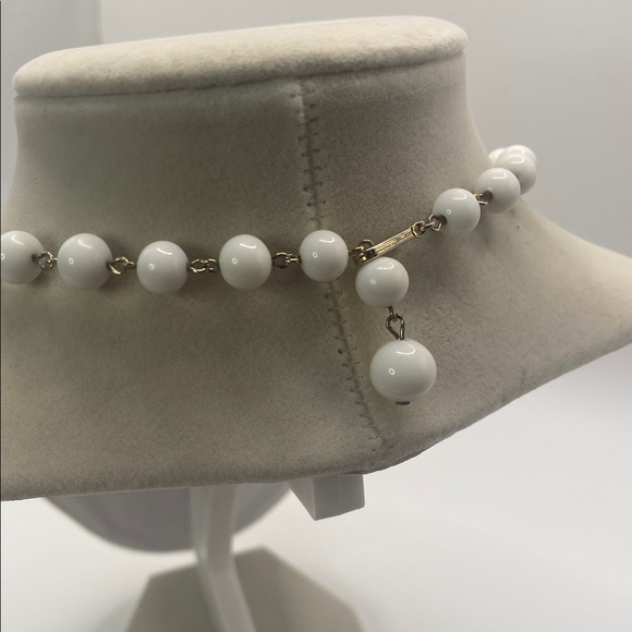 Vintage Trifari Milk Glass Beaded Apples and Gold Tone Necklace